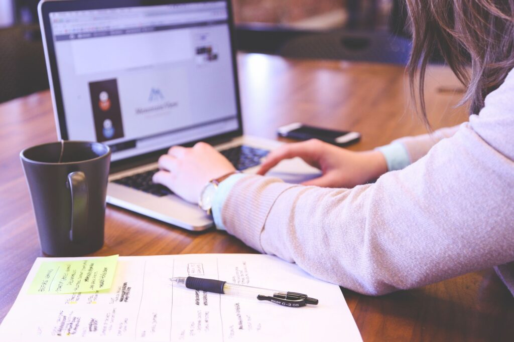 Agentes de IA para Emprendedores: Cómo Lanzar una Startup en 2026 con Menos Capital